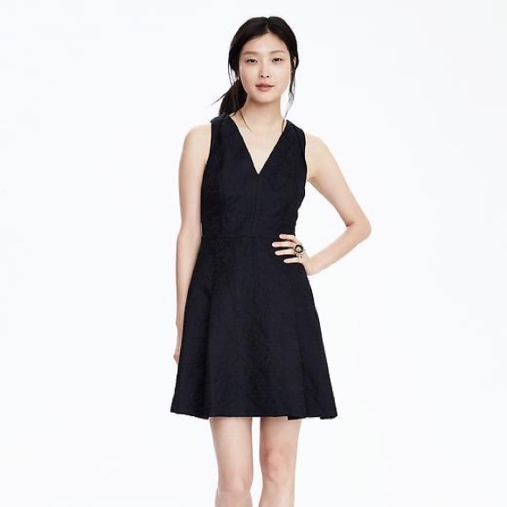 NWT Banana Republic Jacquard Mini Cocktail Dress Size 14- “Vee”